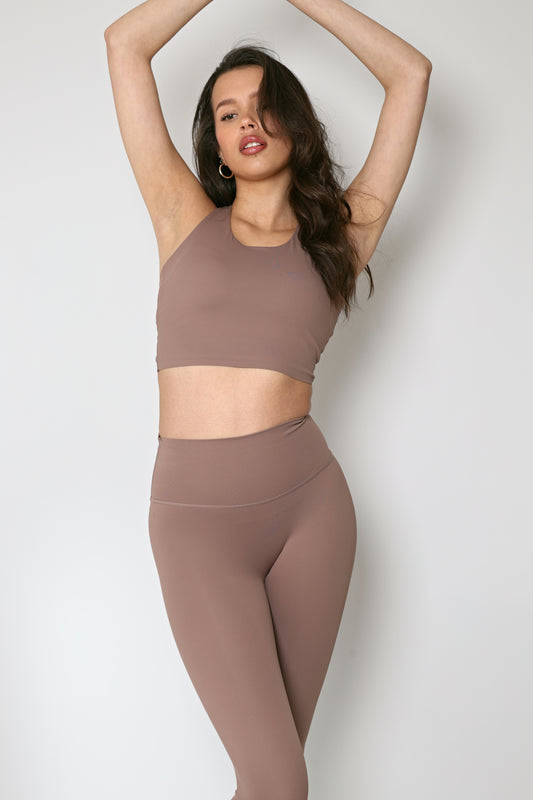 Beige seamless active set